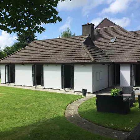 게스트하우스 Tudor Guest 4*