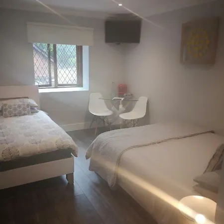 Tudor Guest Bunratty