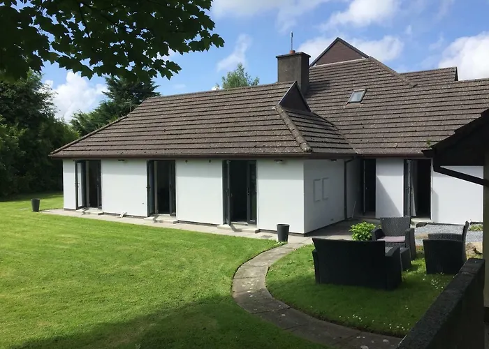 게스트하우스 Tudor Guest 4*