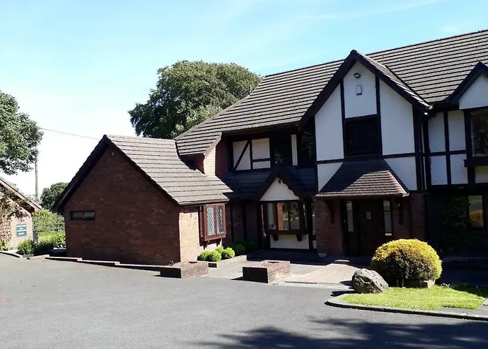 게스트하우스 Tudor Guest 번래티